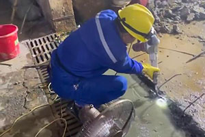 资阳地下室伸缩缝堵漏施工视频